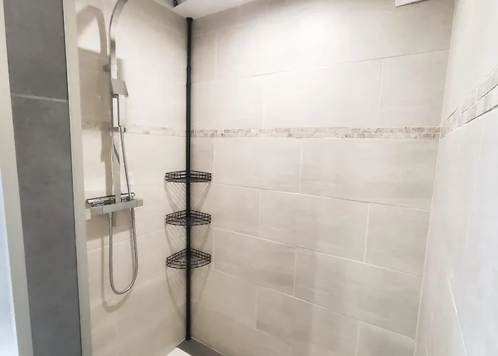 Le Chant Des Vignes - Maison Pour 6 Avec Patio Aigne (Herault)